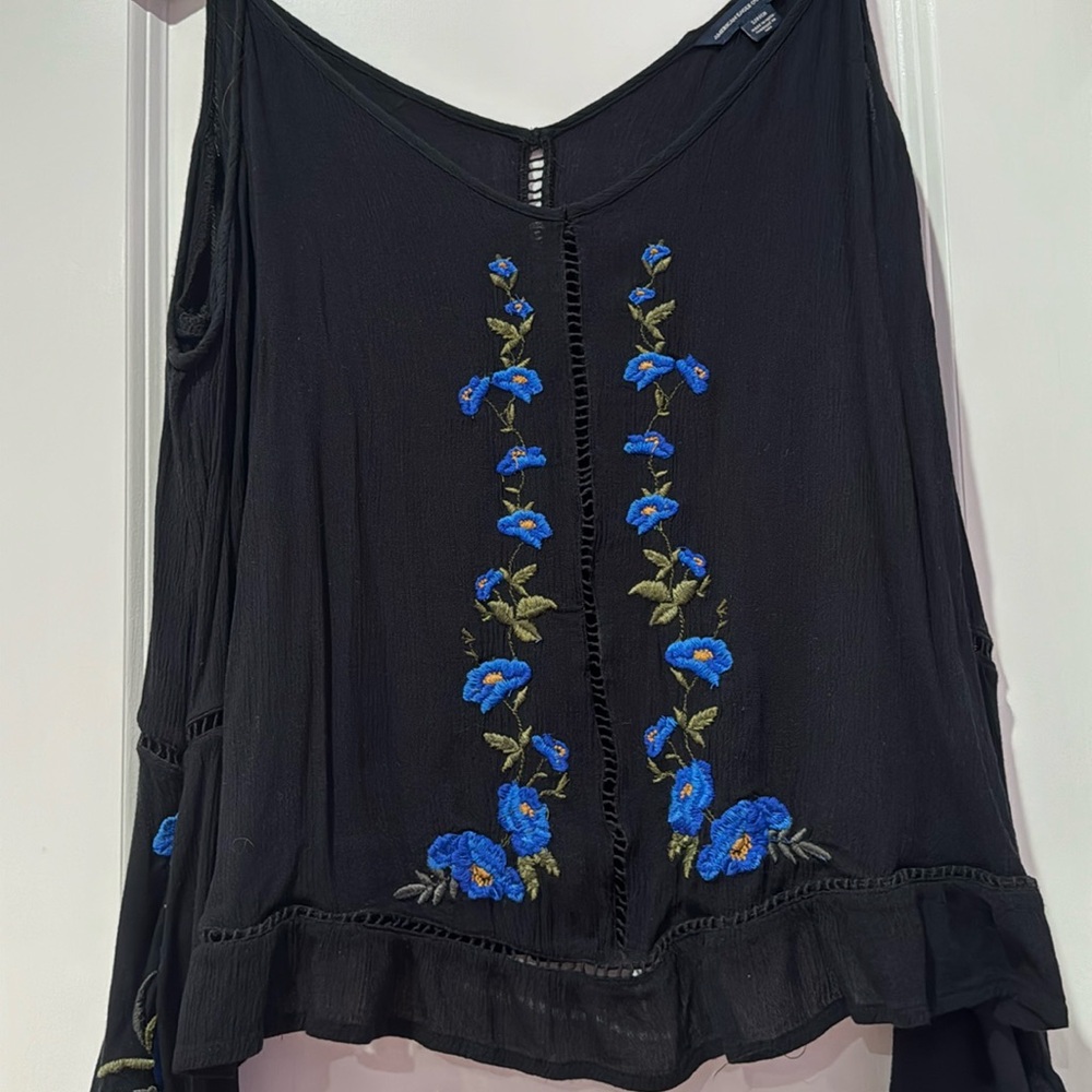 American Eagle Shirt Womens Small Black Blue Floral Embroidered Cold Shoulder